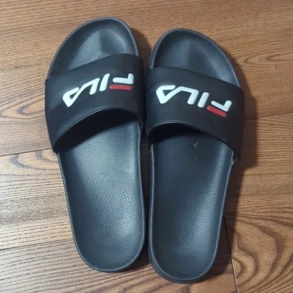 Men's FILA Drifter Slide sandals, size 9.5 (like-new) - Picture 3 of 4